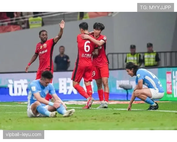 德甲转会市场新援加盟，多队实力升级引关注