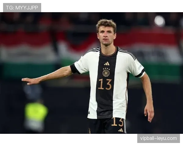 基米希防守站位成战术核心：提升球队灵活性与防线稳固性的关键